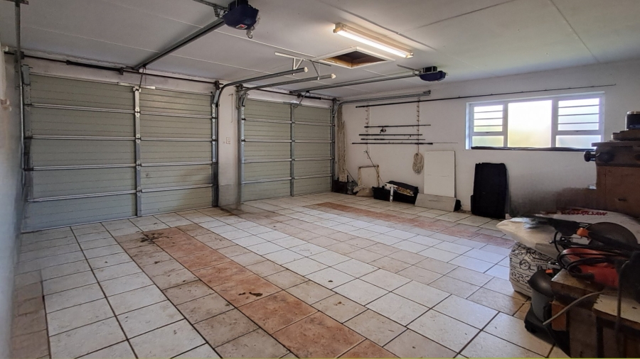 4 Bedroom Property for Sale in Seaview Eastern Cape
